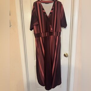 BloomChic Burgundy and Black V-Neck Maxi Dress - 22/24 - EUC